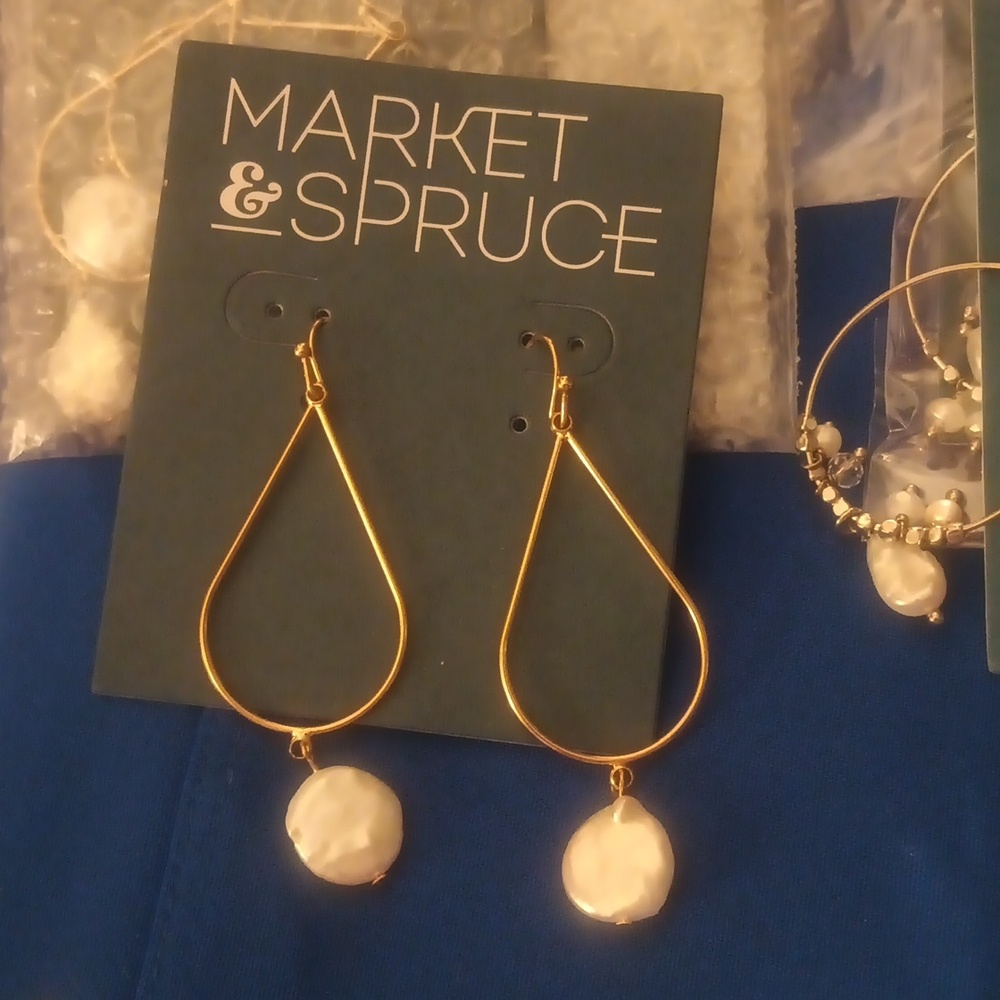 Resellers Lot Market & Spruce earrings
